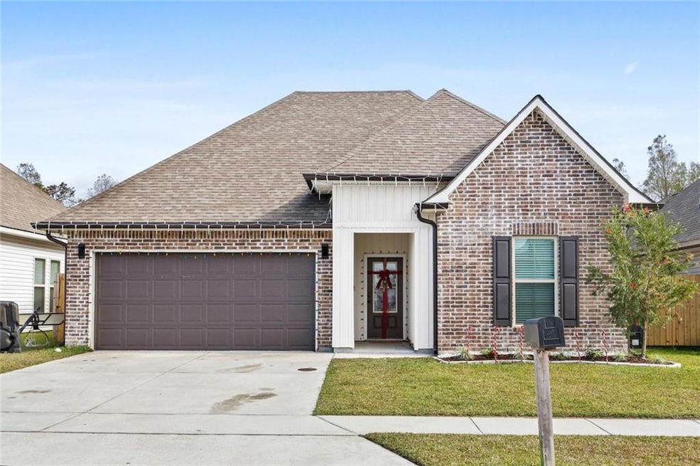 4649 Park Shore Dr, Marrero, LA 70072 - photo 1