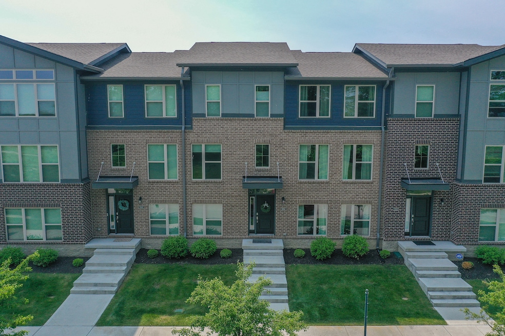 13354 Saxony Blvd W, Fishers, IN 46037 - photo 1