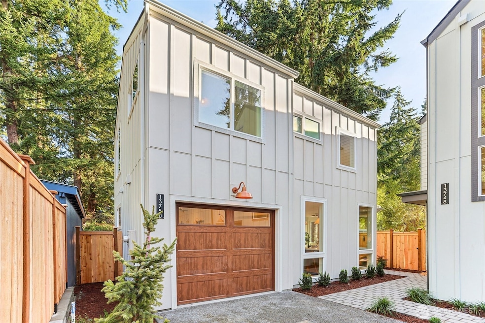 13750 Stone Ave N, Seattle, WA 98133 - photo 1