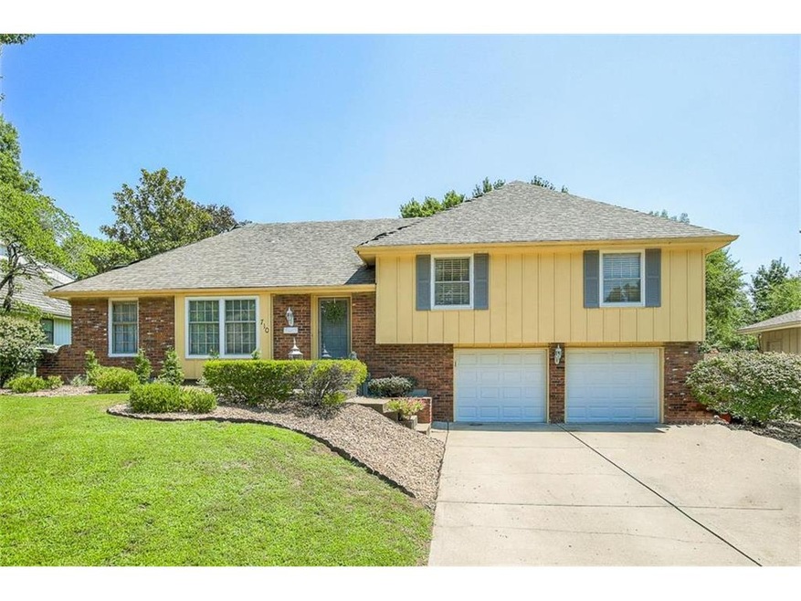 710 NW 10th St, Blue Springs, MO 64015 - photo 1