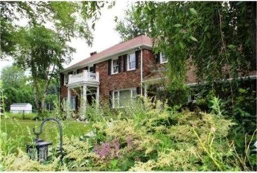 193 Forest Glen, West Springfield, MA 01089 - photo 1