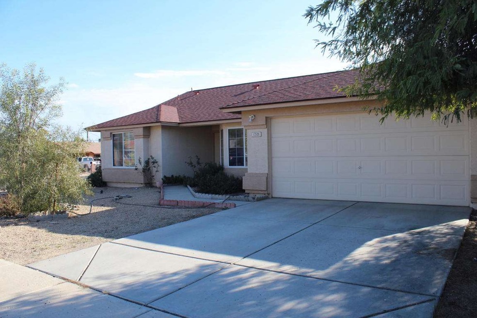 1701 W Onyx Rd, Phoenix, AZ 85021 - photo 1