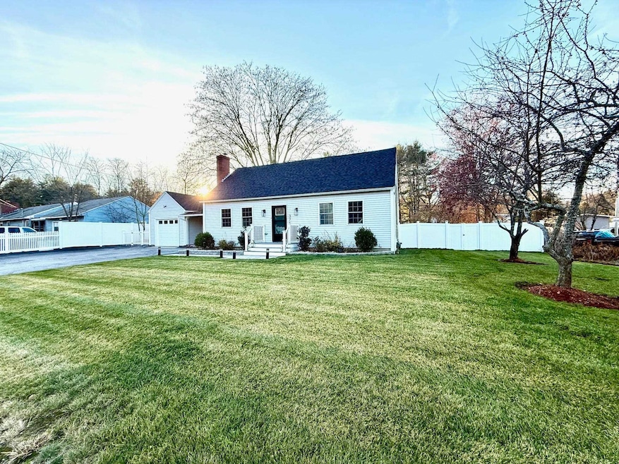 375 Main Dunstable Rd, Nashua, NH 03062 - photo 1