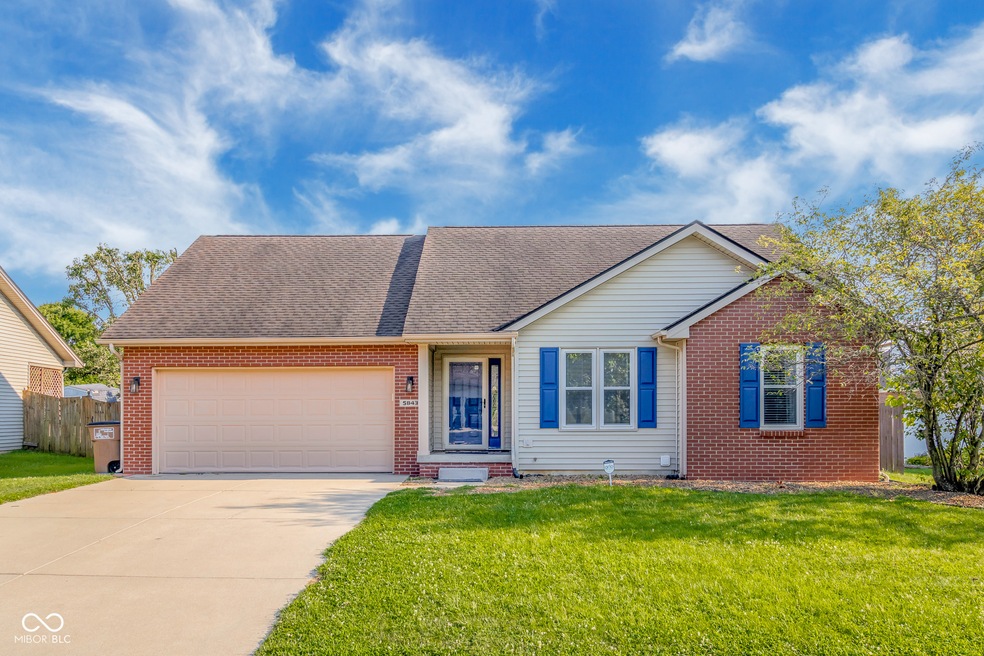 5843 Kennesaw Trail, Columbus, IN 47203 - photo 1