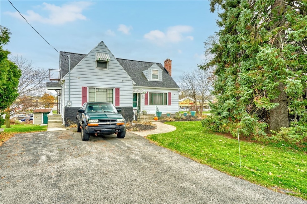 1070 Gravel Rd unit 3, Webster, NY 14580 - photo 1