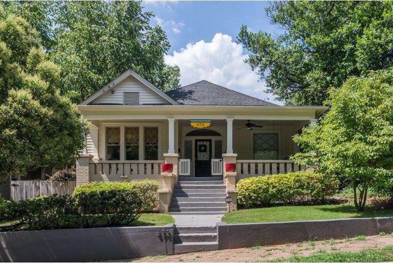 Charming 3bed/2bath home in Grant Park!  Home offe