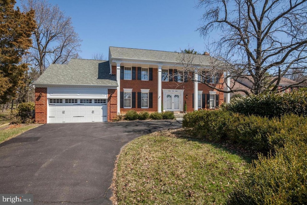 9915 S Glen Rd, Potomac, MD 20854 - photo 1