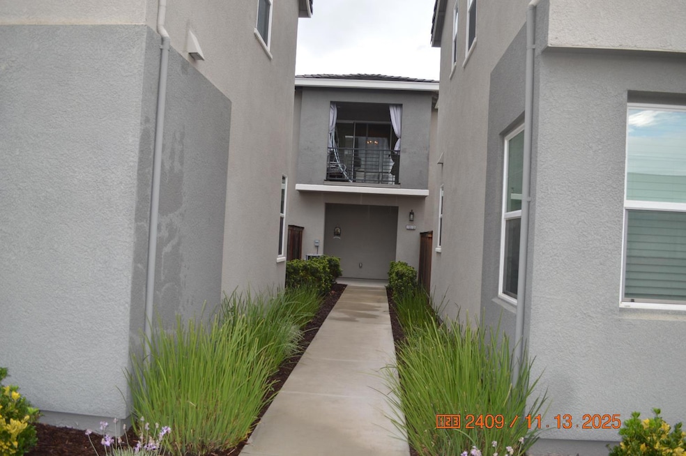 1513 Marina Dr, Lathrop, CA 95330 - photo 1