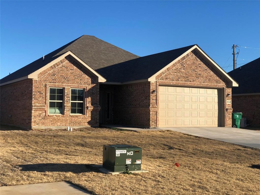 801 Darter Ct, Pottsboro, TX 75076 - photo 1