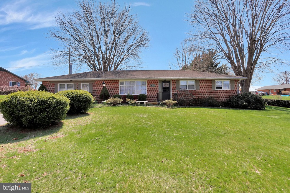 802 Joy Dr, Greencastle, PA 17225 - photo 1