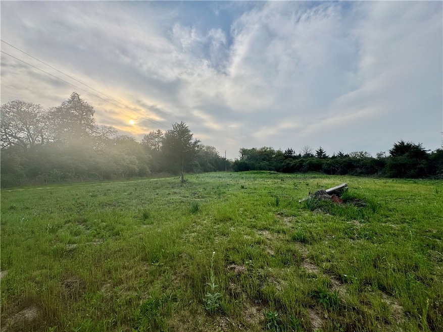View of yard featuring a rural view