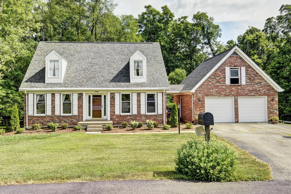 1100 Fawn Ct, LaGrange, KY 40031