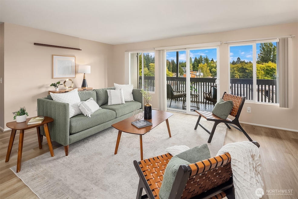 7064 35th Ave NE unit 13, Seattle, WA 98115 - photo 1