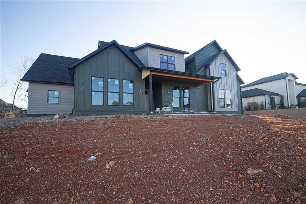 Modern Elegance in the Gated Community of Scissort