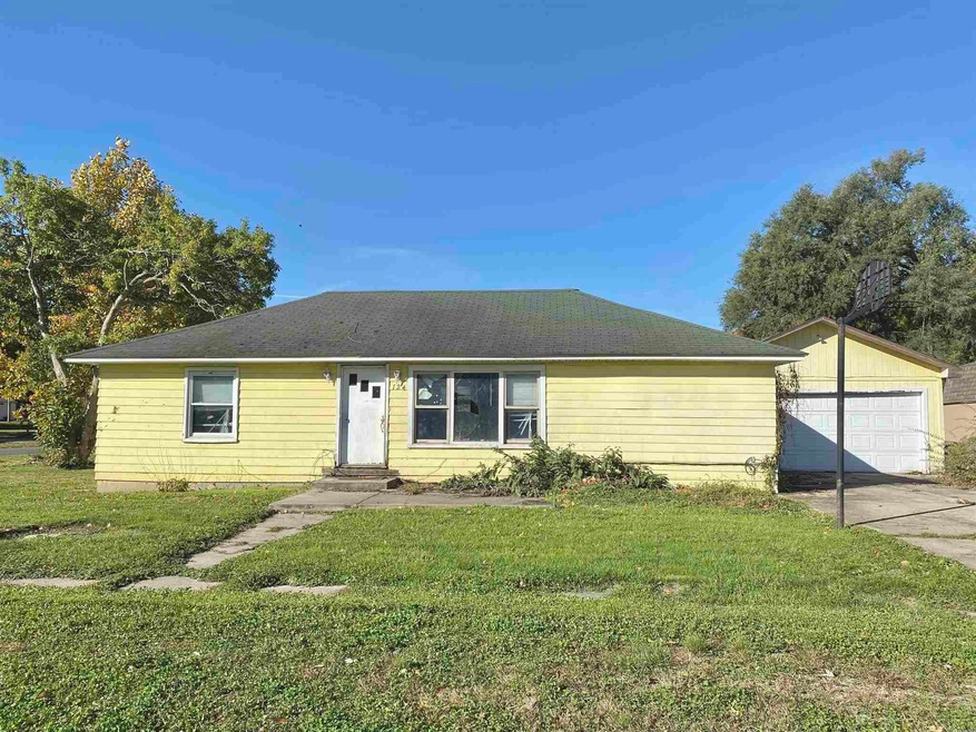 124 S West St, Sharpsville, IN 46068 - photo 1