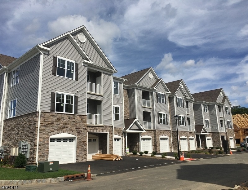 43 Elston Ct Unit 207 unit 207, Wanaque Boro, NJ 07420 - photo 1