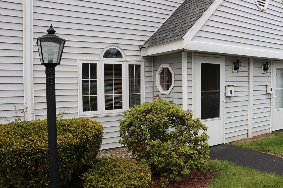 222 S Ten Broeck St unit 34, Schenectady, NY 12302 - photo 1