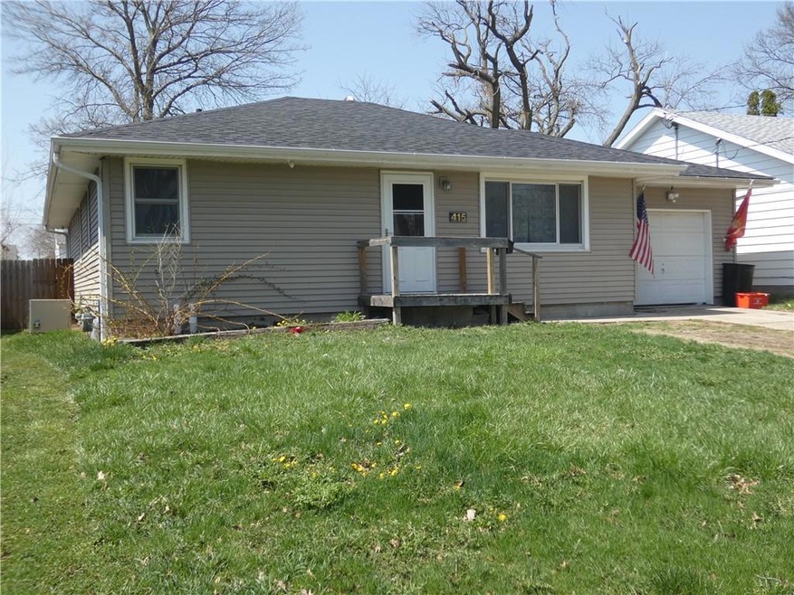415 E 6th St N, Newton, IA 50208 - photo 1