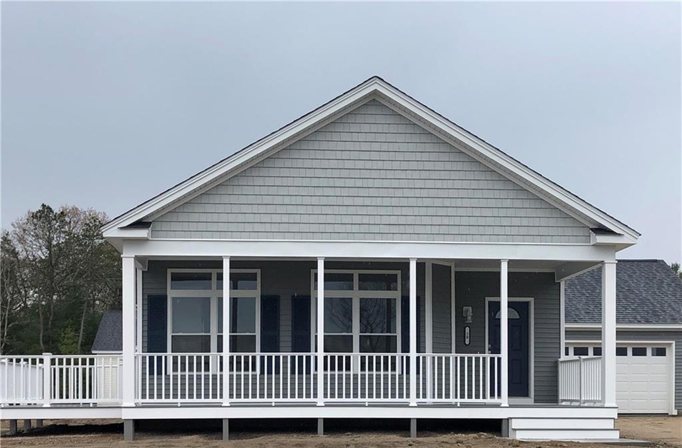 SEABREEZE SHOWN WITH 2 CAR GARAGE OPTION. SIMILAR