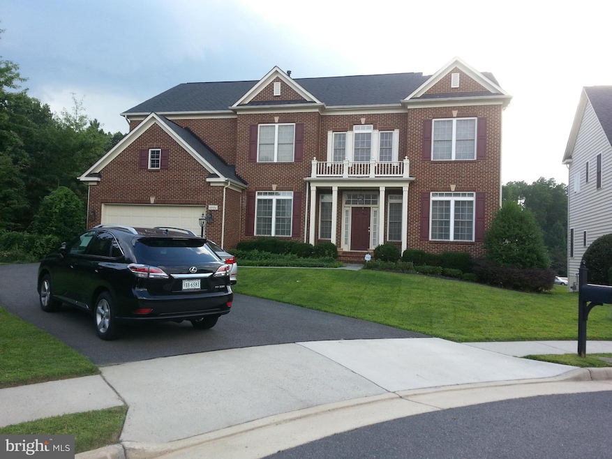 4906 Finchem Ct, Fairfax, VA 22030 - photo 1