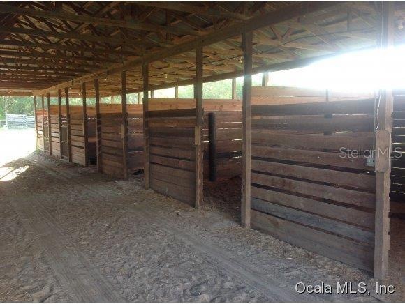 20991 SE 80th St, Morriston, FL 32668 - photo 1