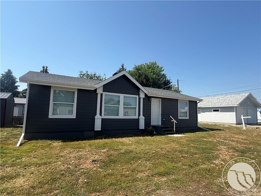 101 S 2nd St, Roberts, MT 59070 - photo 1