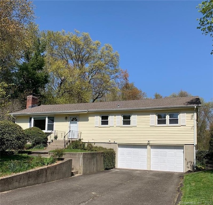 27 Purdy Road East
