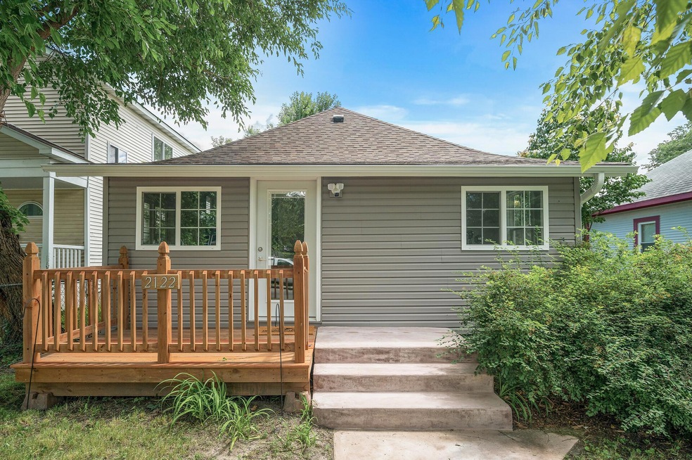 2122 Queen Ave N, Minneapolis, MN 55411 - photo 1