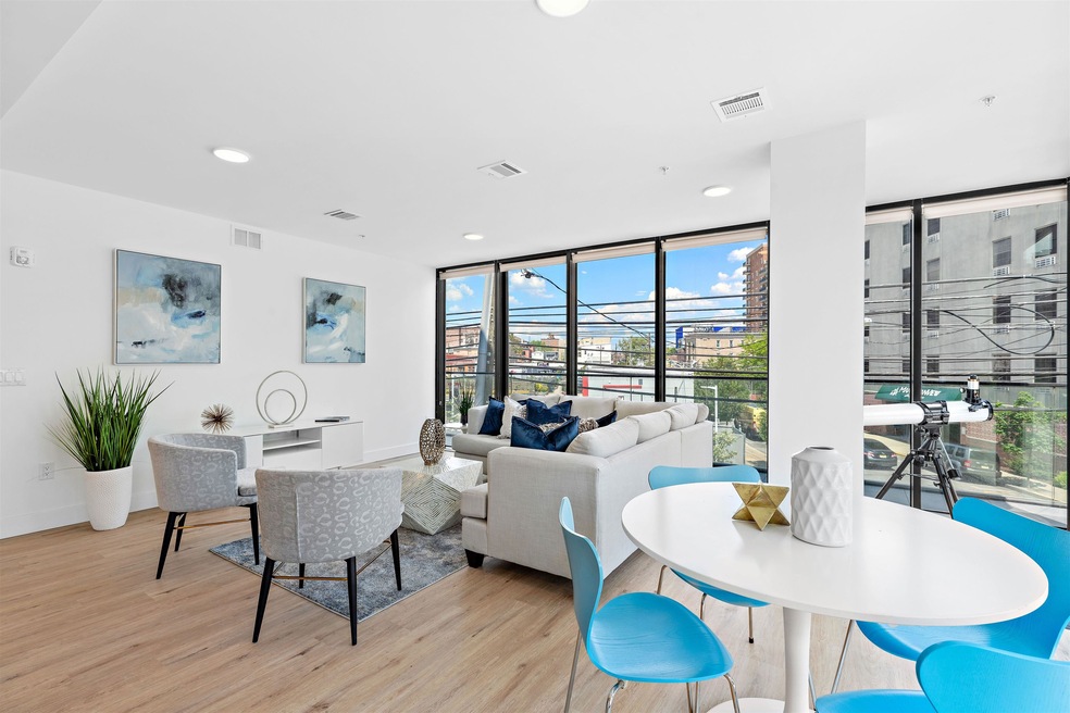 231 Hackensack Plank Rd unit 203, Weehawken, NJ 07086 - photo 1