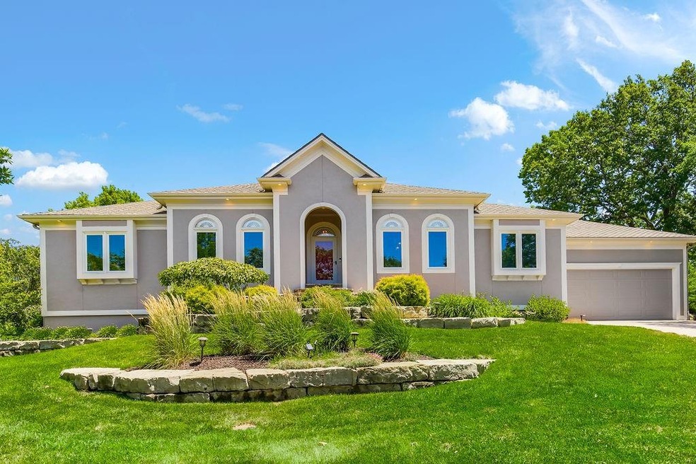 9445 Redbud Ln, Lenexa, KS 66220 - photo 1