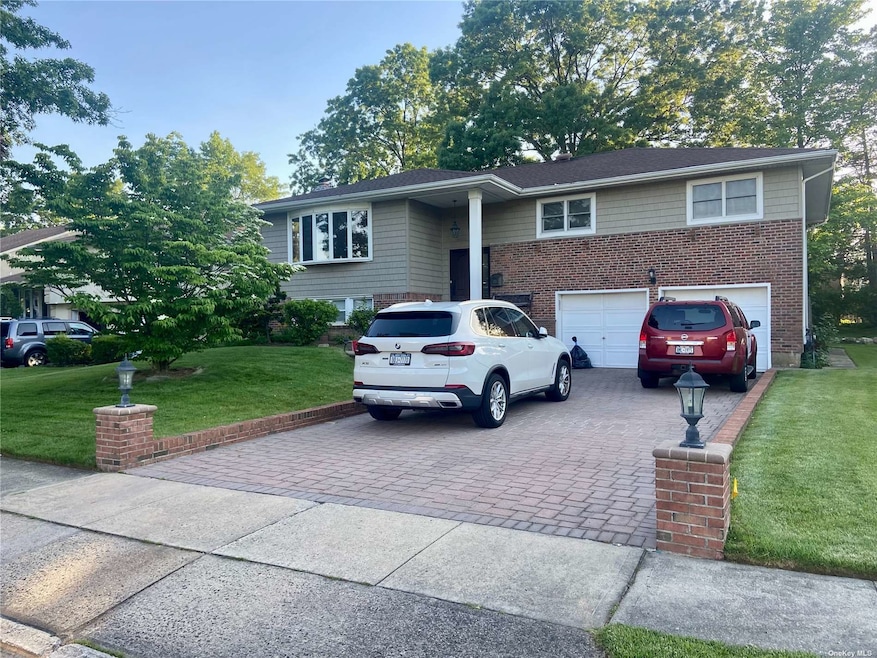 Sold $1,400,000 • Co-Listing Agent