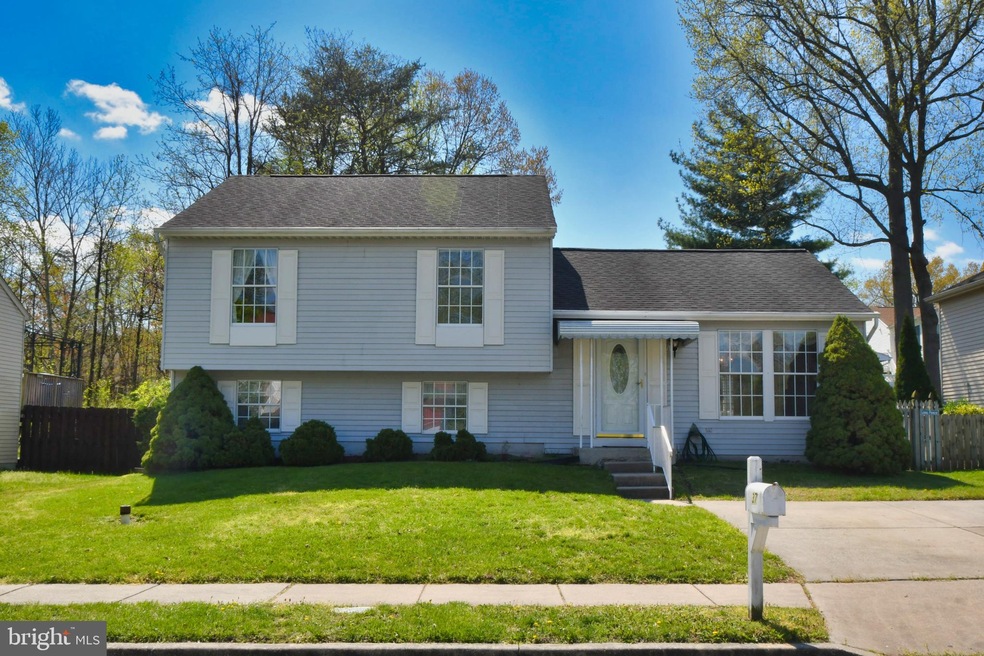 37 Yew Rd, Essex, MD 21221 - photo 1