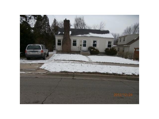 1411 E Mount Hope Ave, Lansing, MI 48910 - photo 1