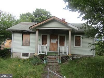 4402 Clay St NE, Washington, DC 20019 - photo 1