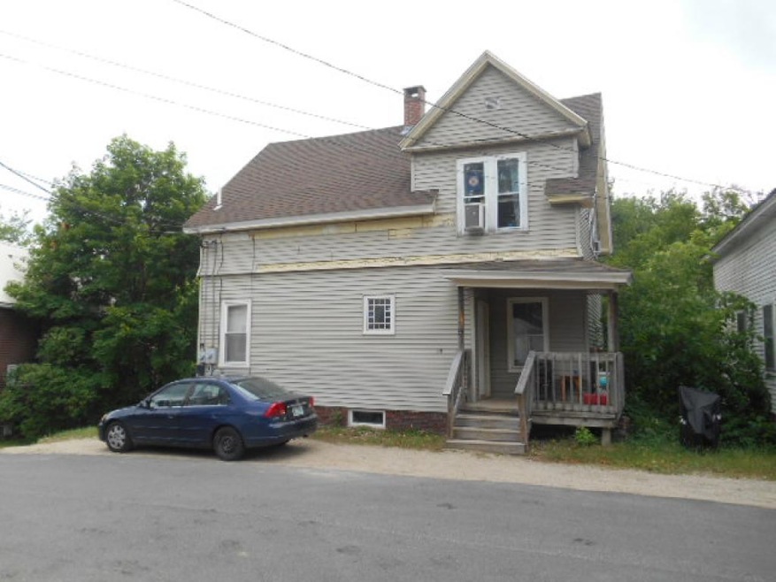 28 Summer St, Sanbornville, NH 03872 - photo 1