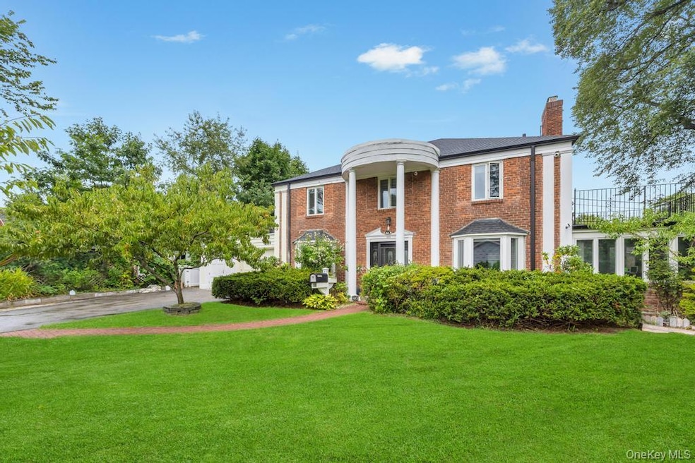 Sold $1,985,000 • Co-Listing Agent