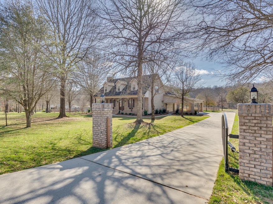 5861 Hidden Oaks Ln, Clover, SC 29710 - photo 1