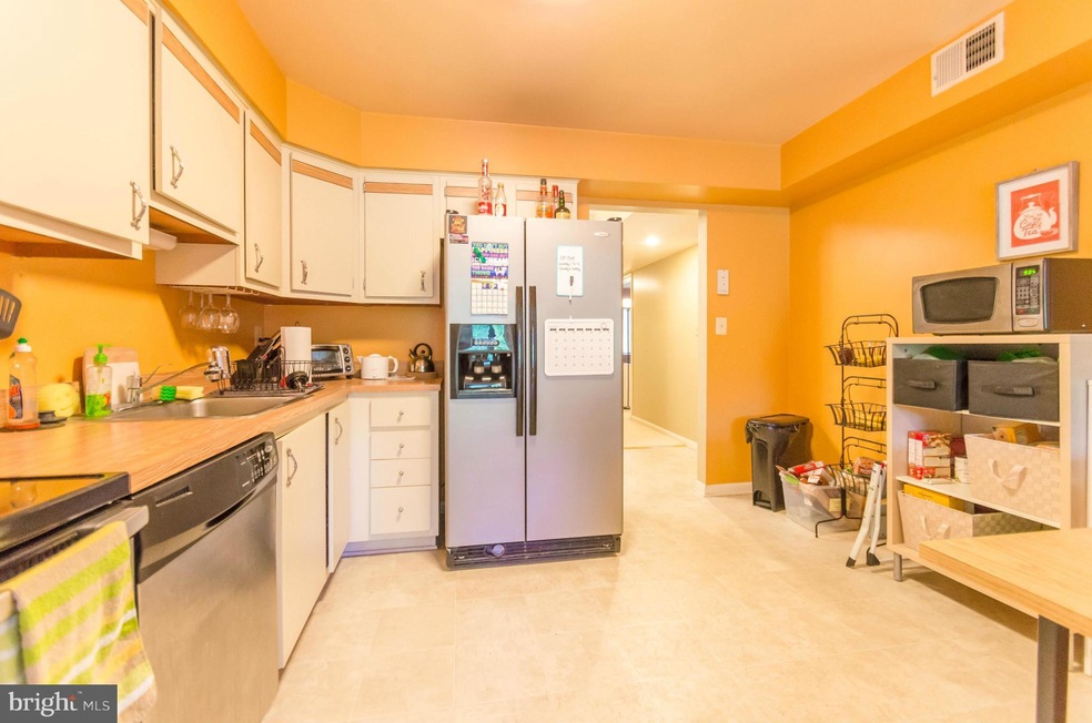 13 Mullingar Ct unit 302, Lutherville Timonium, MD 21093 - photo 1