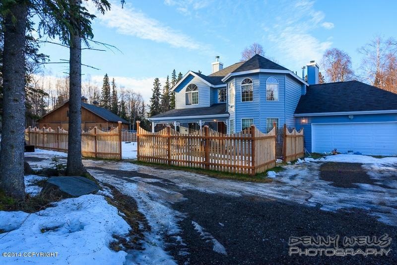 Exterior - Front Yard-20140128-0352