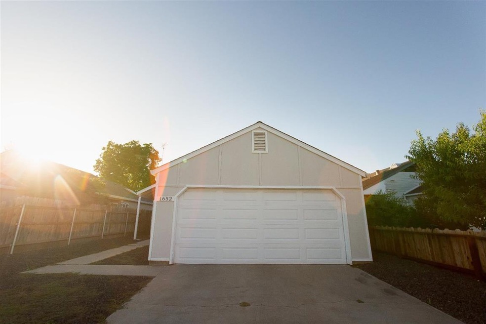 1652 Winston Cir, Oakdale, CA 95361 - photo 1