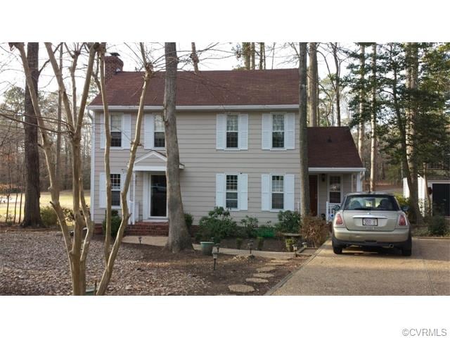 4504 Heritage Woods Lane features a double wide ag