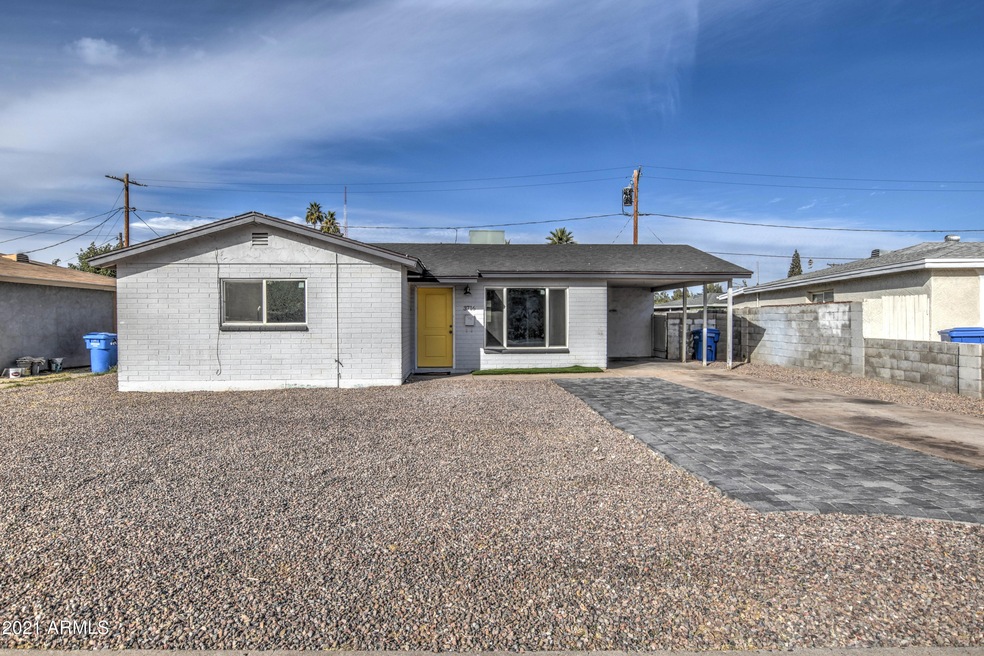 Front view of home