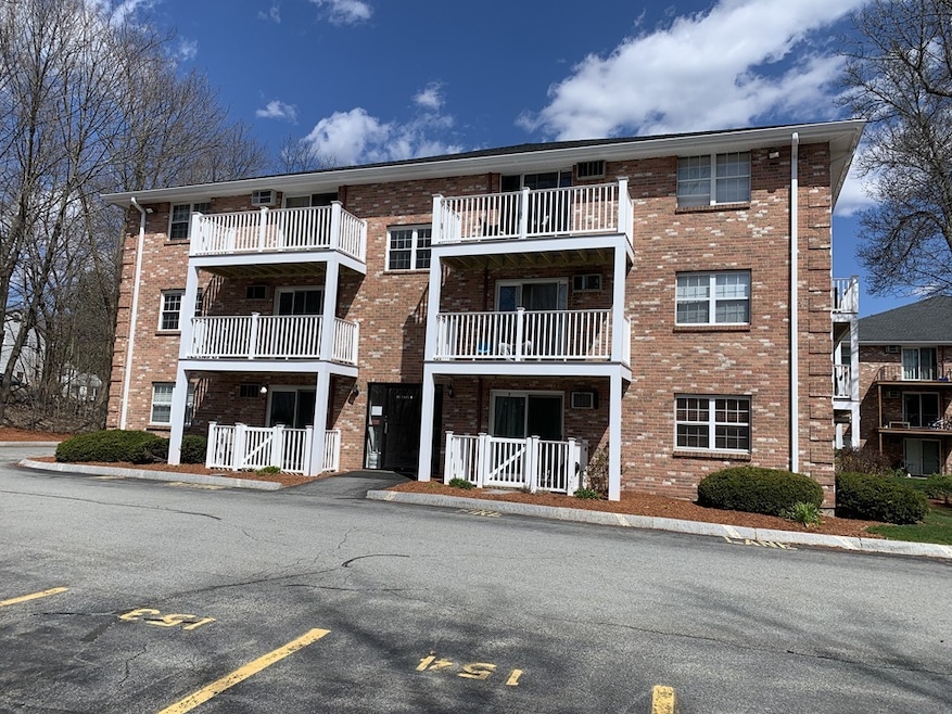 10 Karen Cir unit 20, Billerica, MA 01821 - photo 1