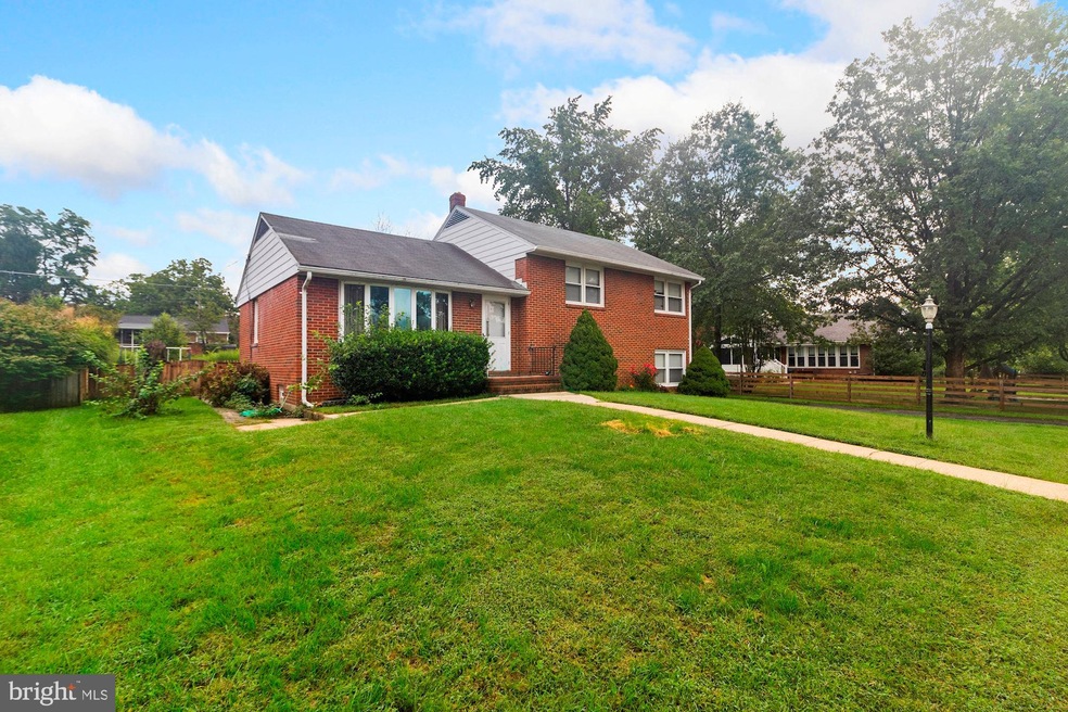 2202 Pleasant Dr, Catonsville, MD 21228 - photo 1