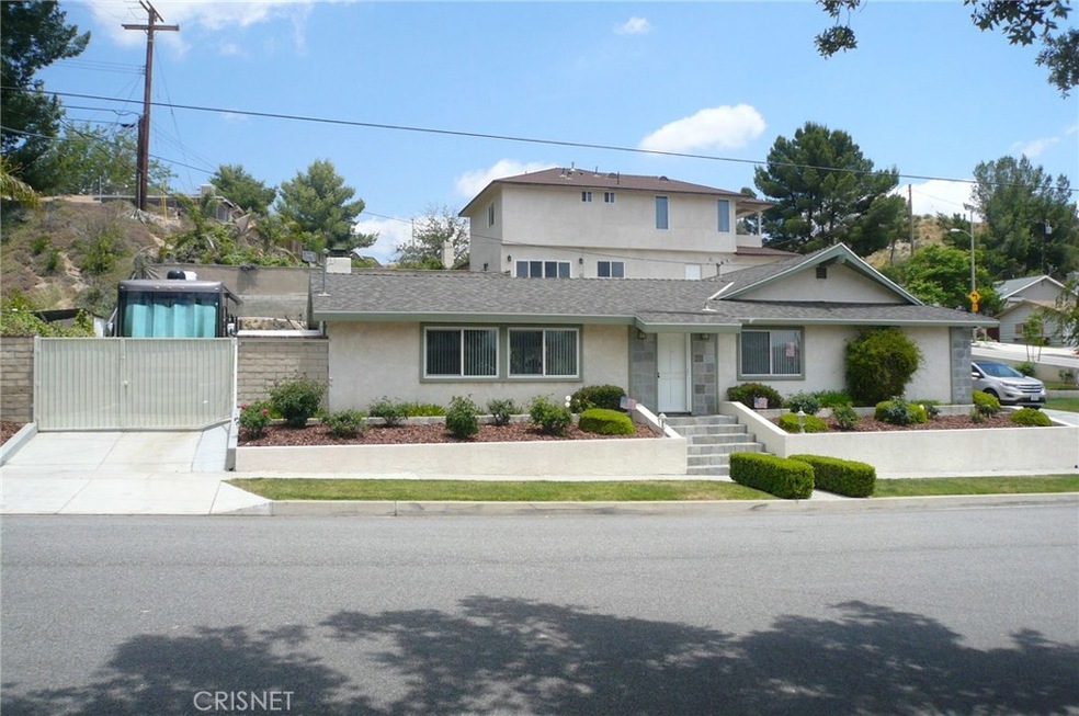 Looking from Rosamond