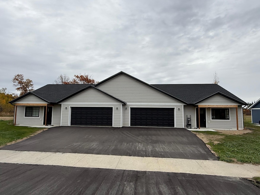 6809 Hamilton Park NW unit 11, Bemidji, MN 56601 - photo 1