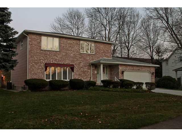 1107 Bowen Dr E, North Tonawanda, NY 14120 - photo 1