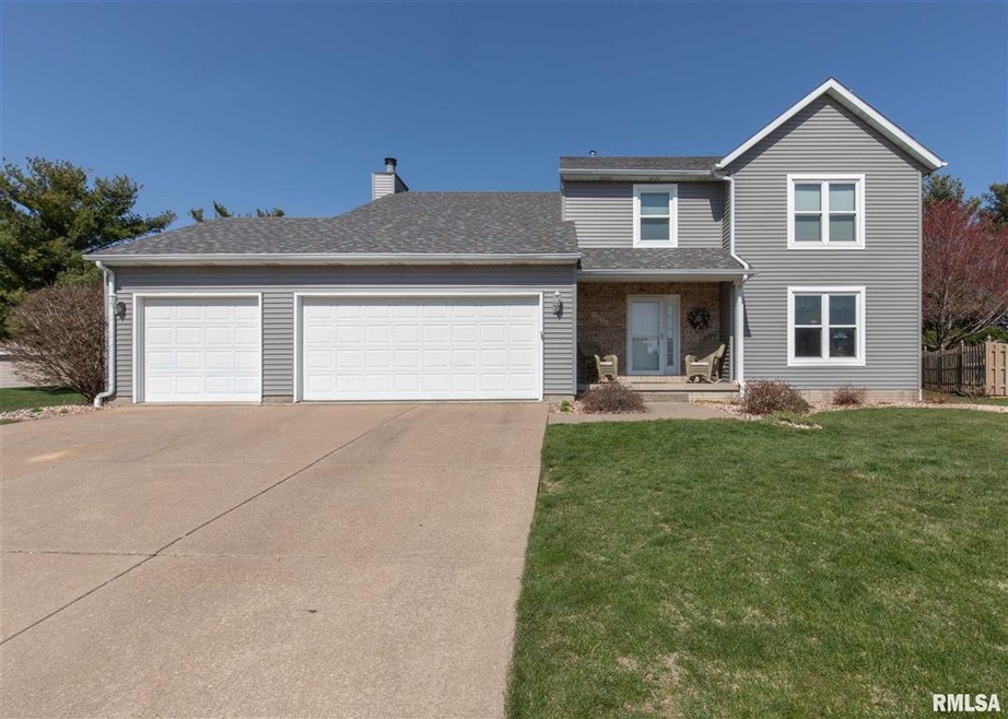 1626 W 44th Ct, Davenport, IA 52806 - photo 1