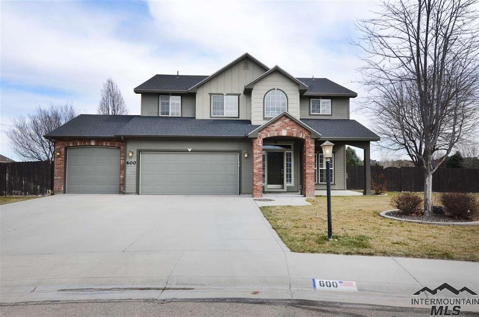 600 W Highland Ave, Nampa, ID 83686 - photo 1