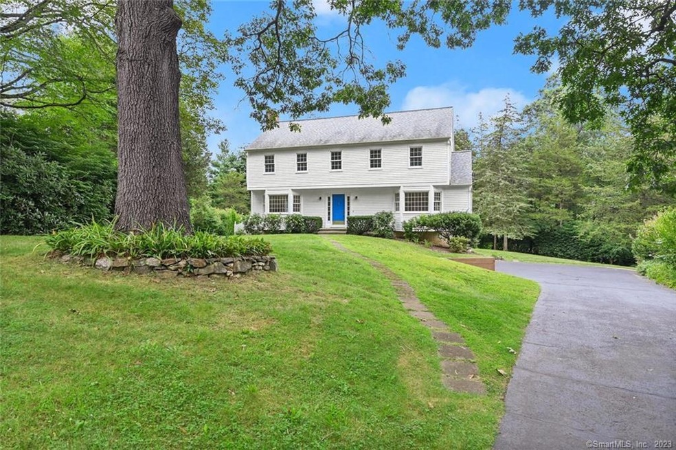 Beautifully maintained 4BR Colonial * 1.42 acres!